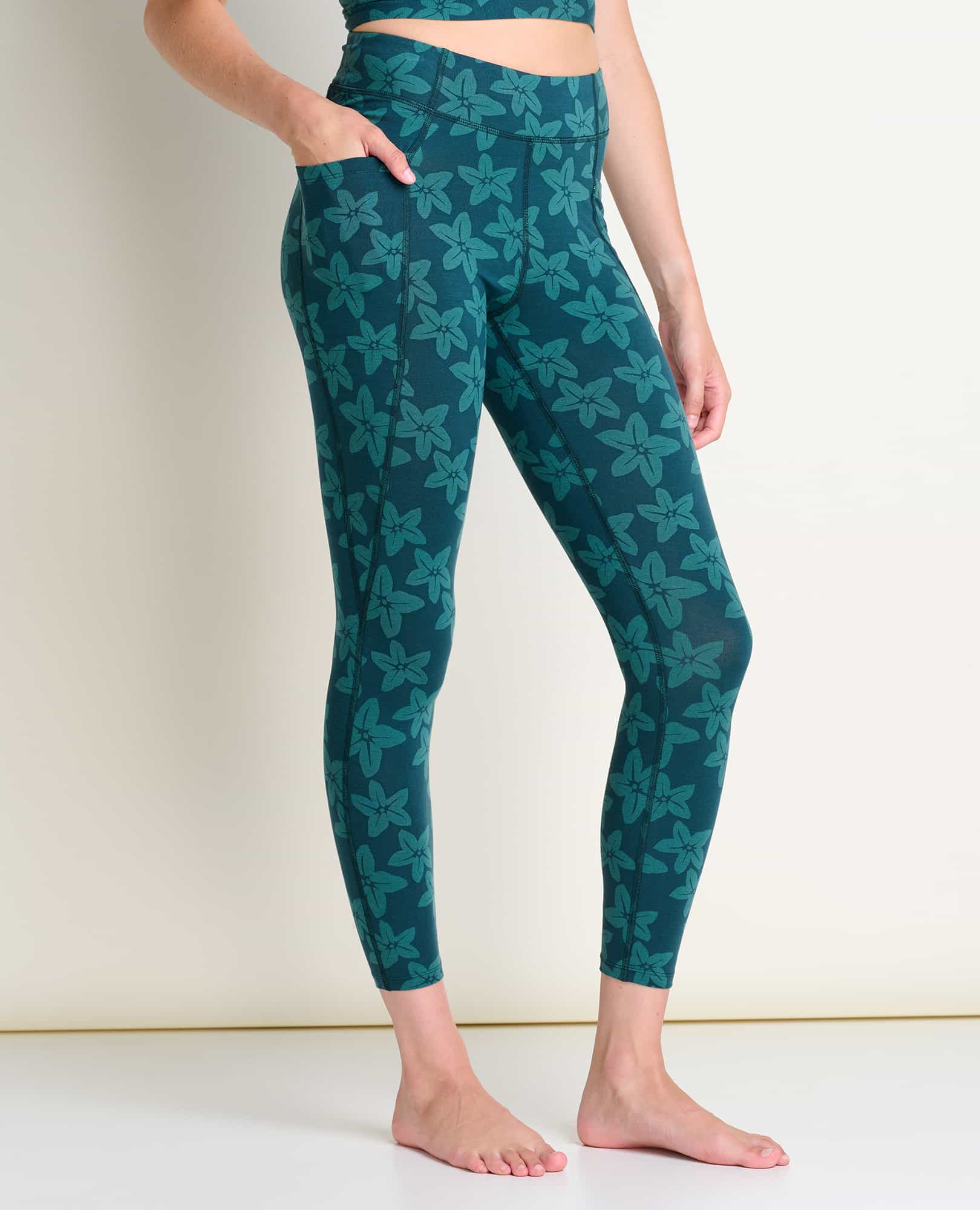 Women's 7/8 yoga leggings made of recycled materials